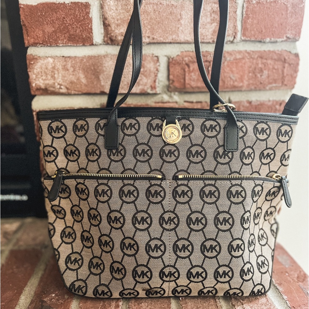 Like new Michael Kors bag